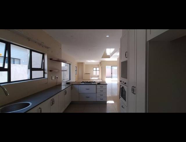 4 BEDROOM CLUSTER FOR SALE IN NORTH RIDING